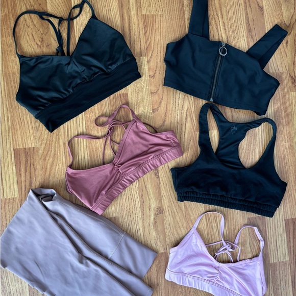Luxe ALO Yoga bras and leggings bundle - Picture 3 of 11